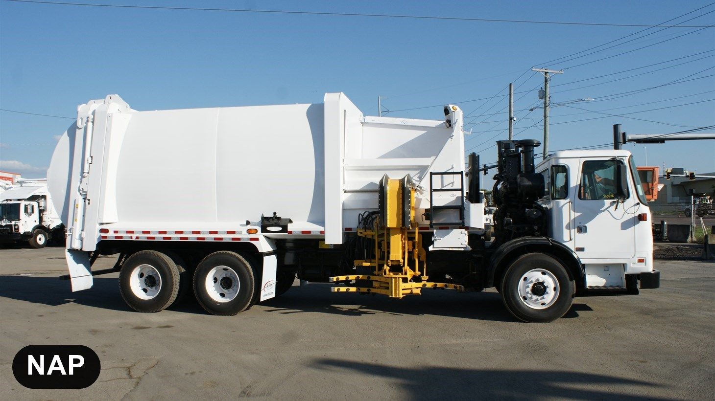 01_2020_Autocar_Side_Loader_11042420202