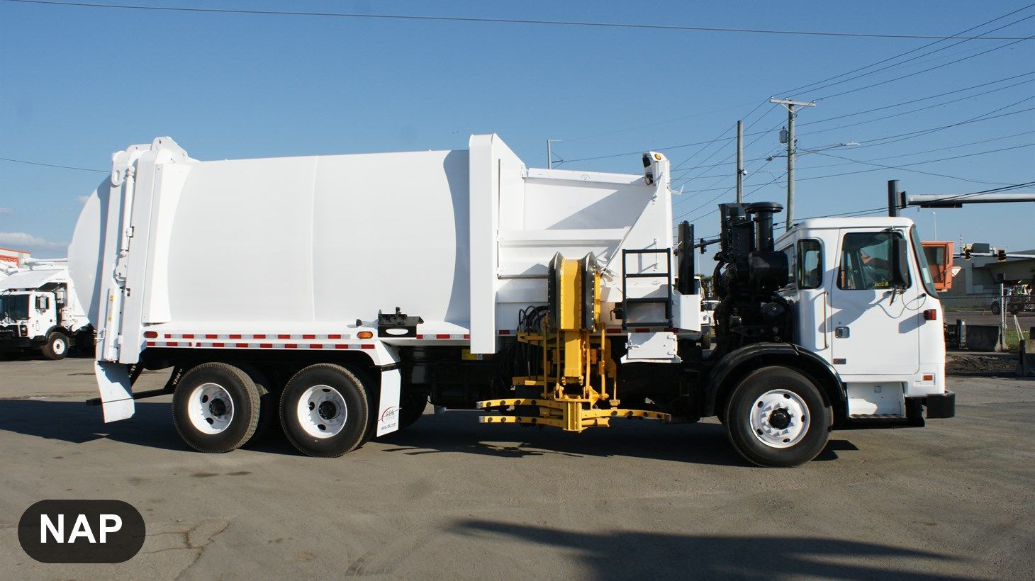 02_2020_Autocar_Side_Loader_110419_2