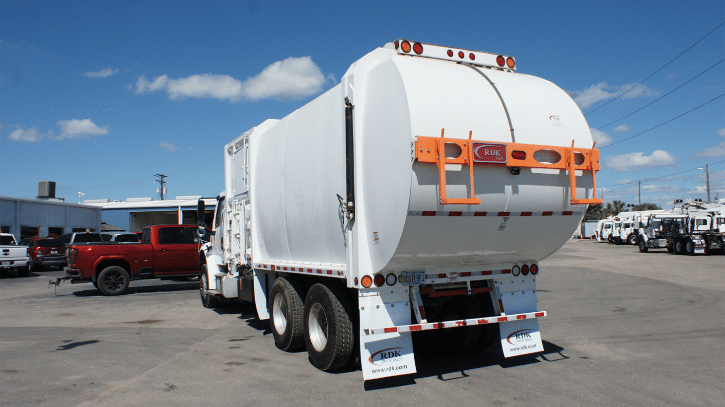 03_2022_freightliner_side_loader_garbage_truck_108141_11