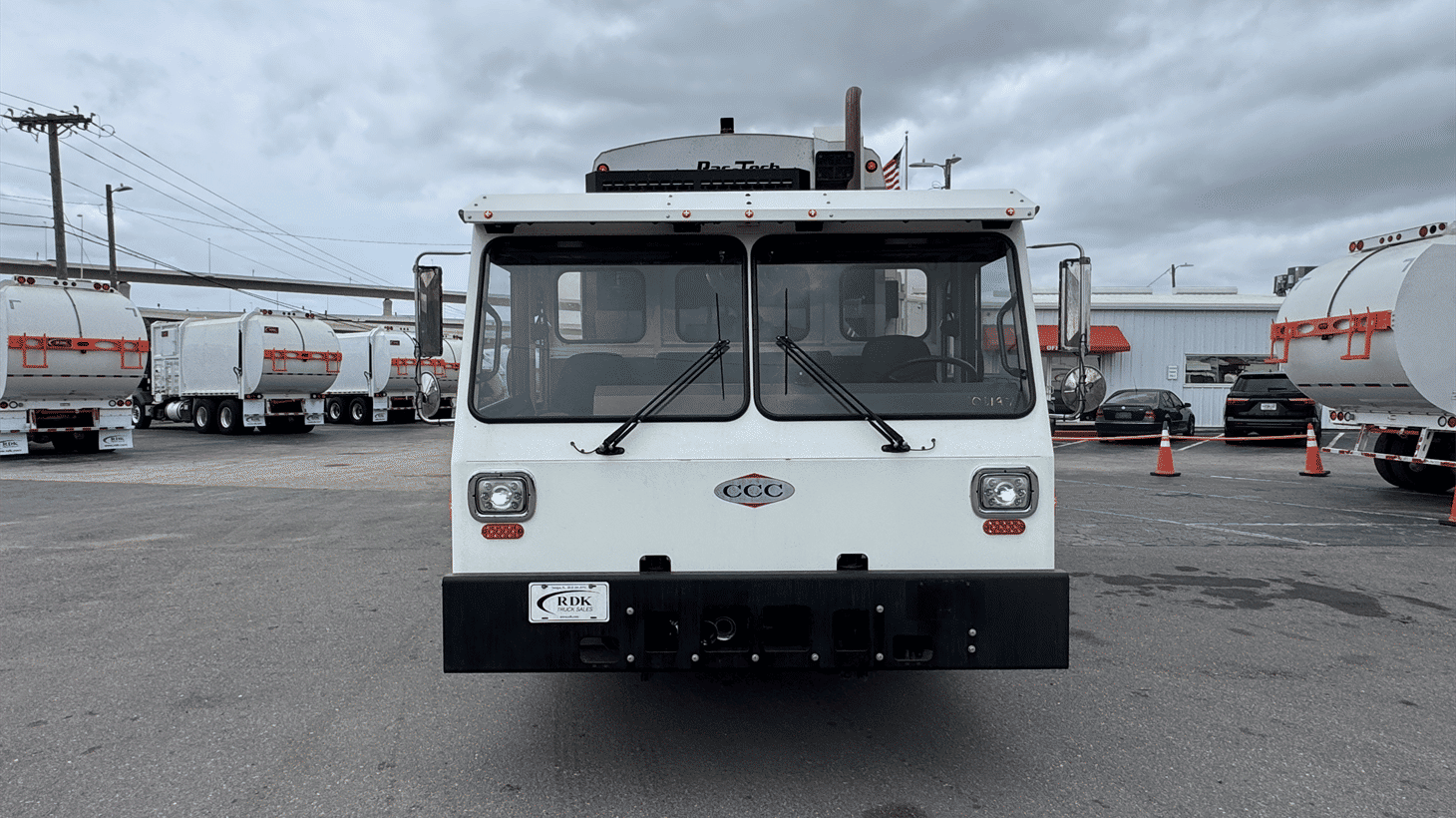 03_2023_CCC_Rear_loader_garbage_truck_108197_11