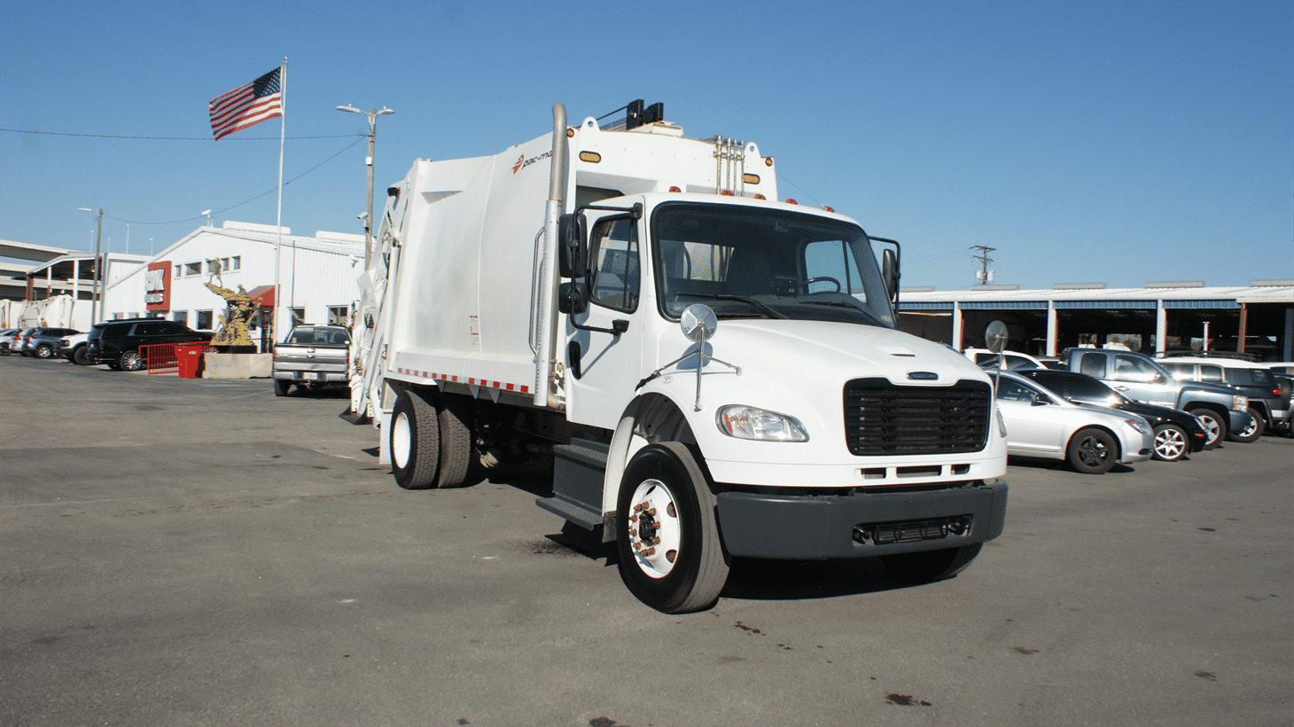 03_2023_freightliner_rear_loader_garbage_truck_108345_2