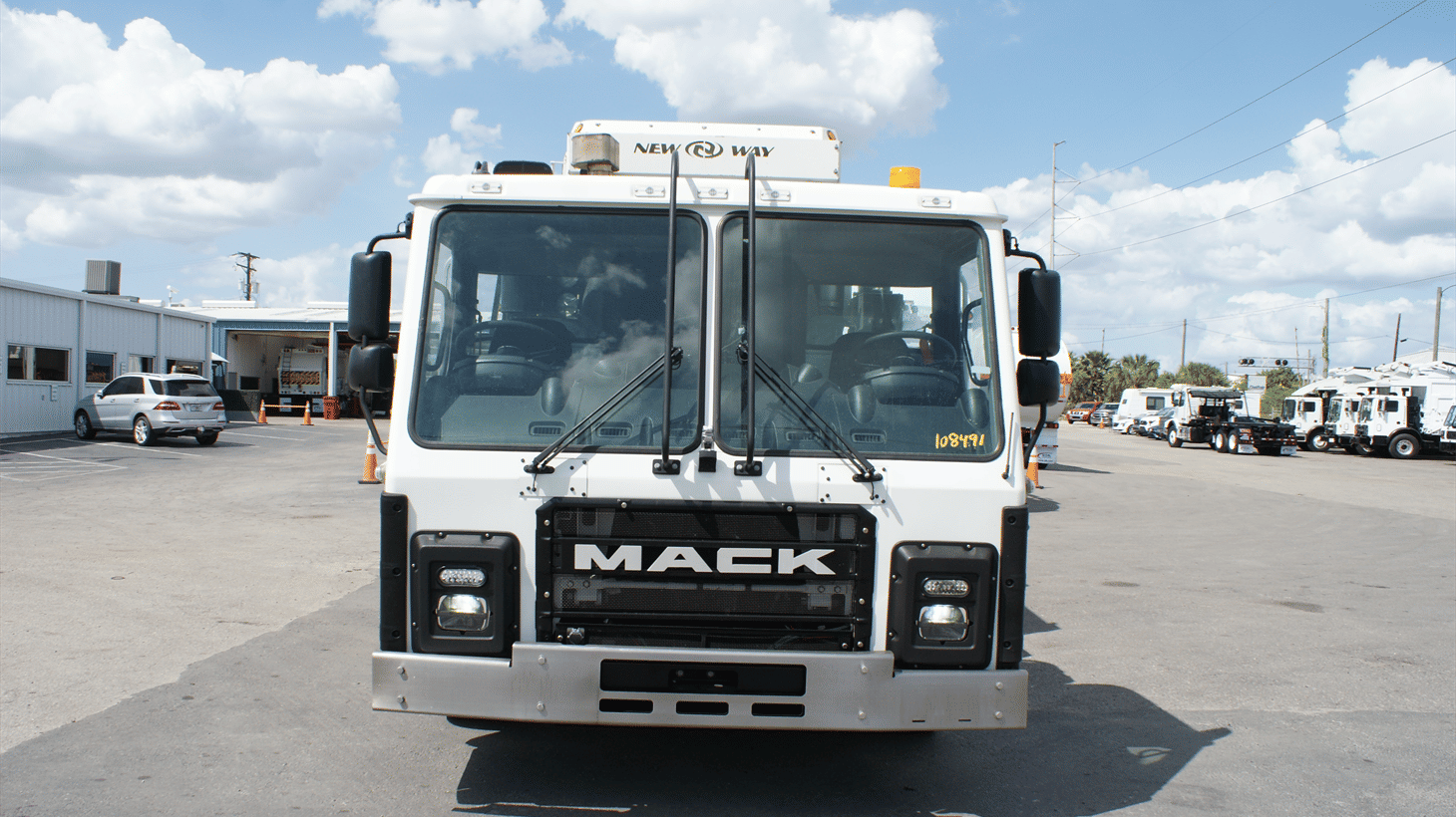 03_2023_mack_side_loader_garbage_truck_108491_11