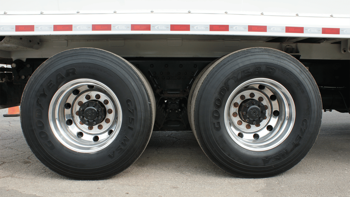 03_2024_battle_motors_front_loader_garbage_truck_109134_11-2