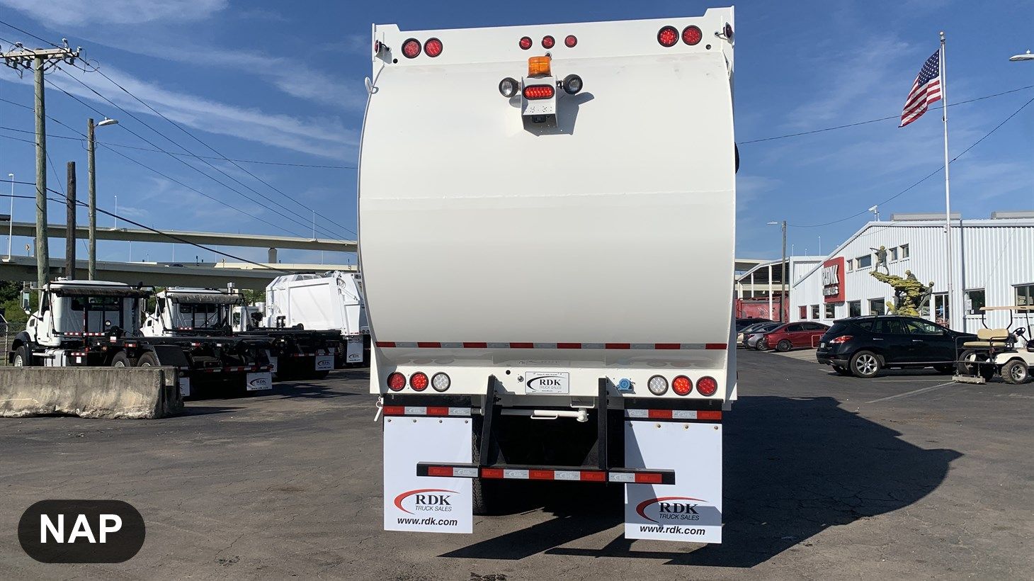 04_2016_Peterbilt_Front_Loader_110430_4