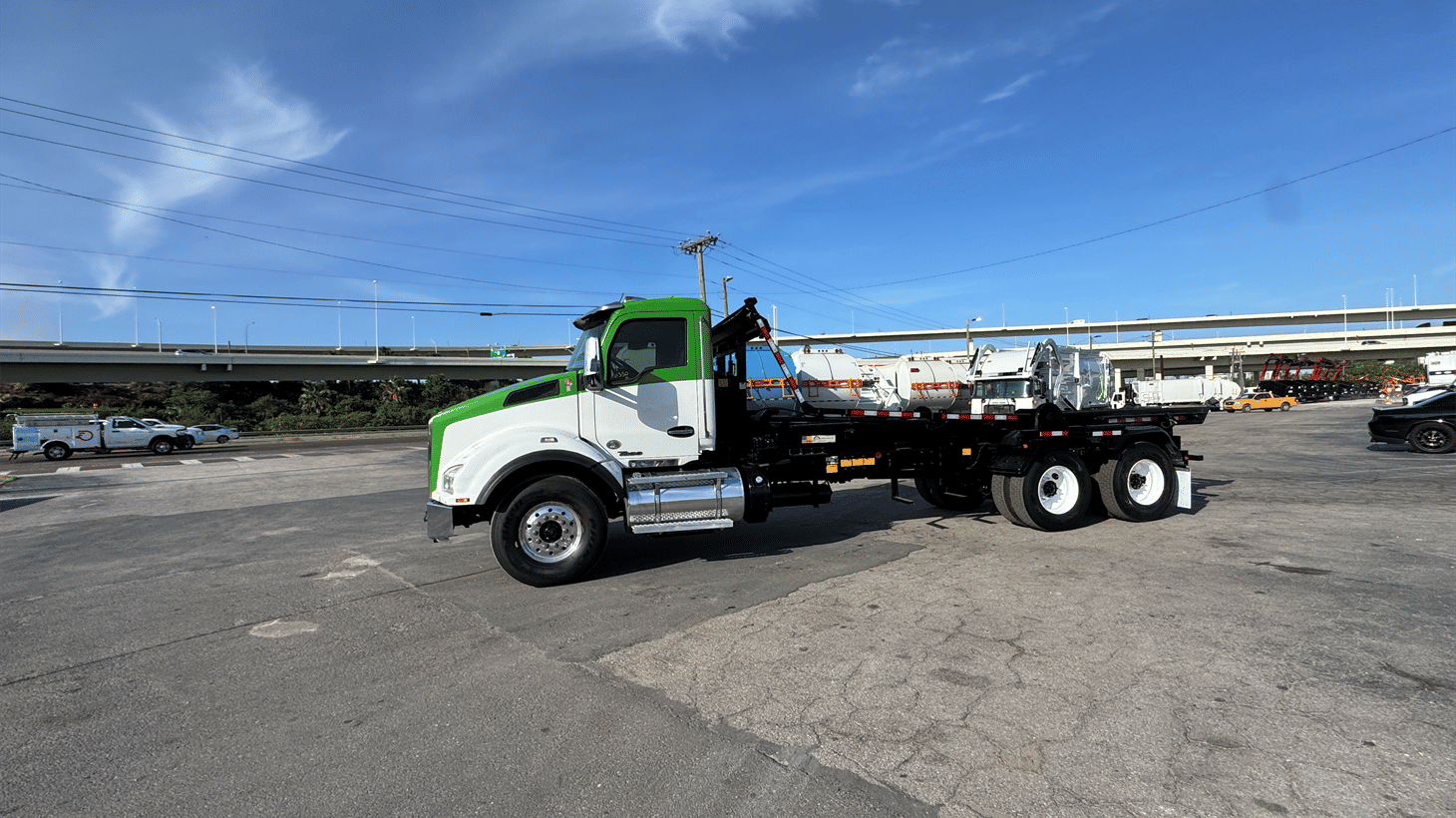 04_2020_kenwoth_roll_off_truck_110350_12