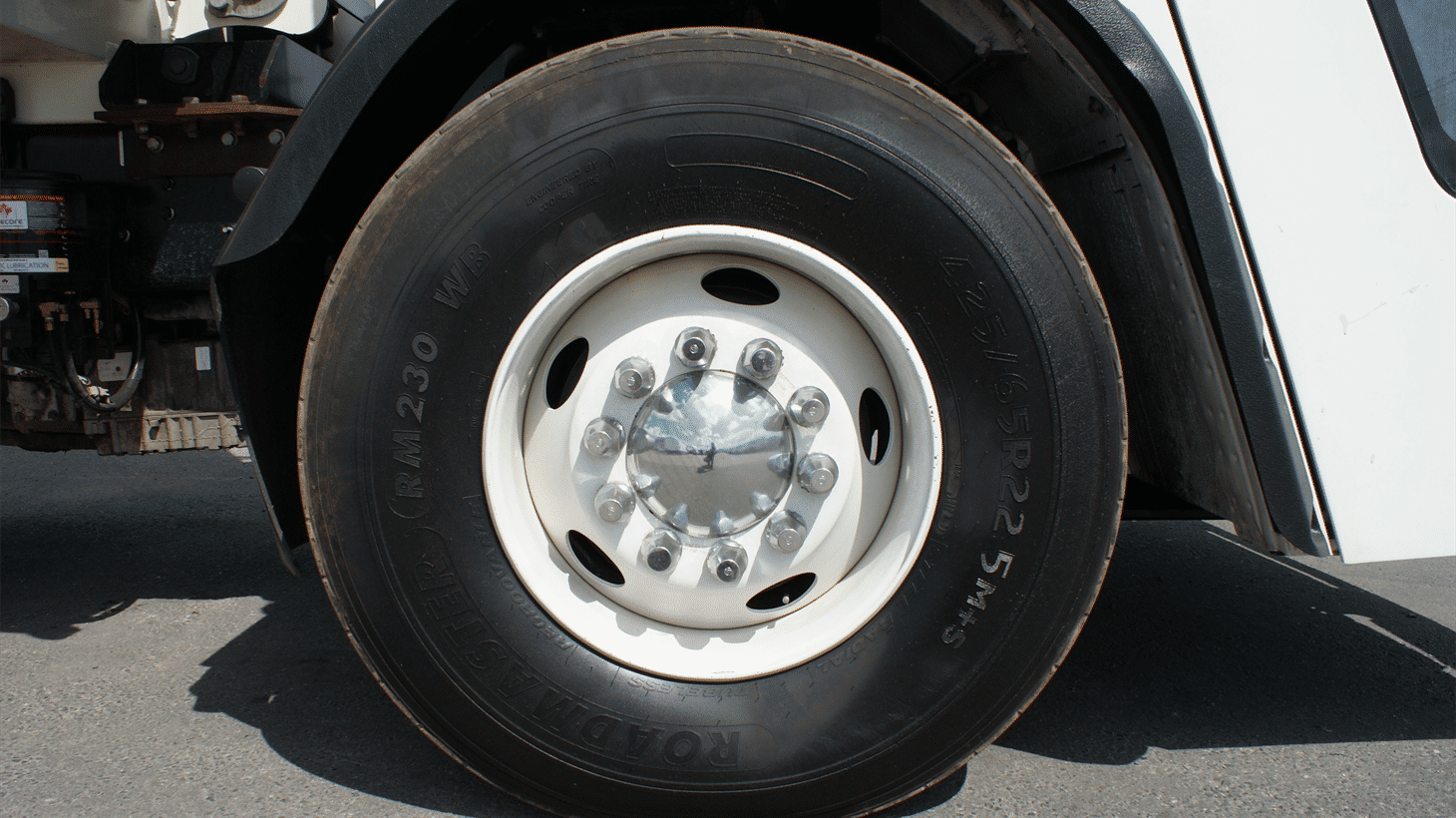 05_2023_mack_side_loader_garbage_truck_108491_13