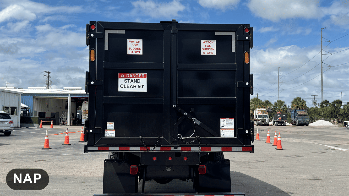 05_2026_Hino_Grapple_Truck_1101575