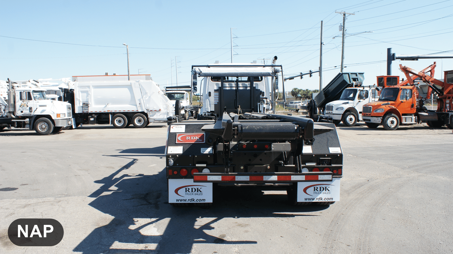 05_2027_freightliner_roll_off_110378_5