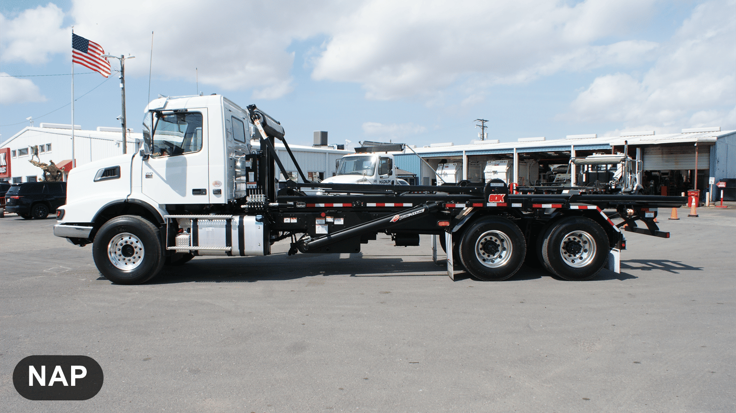 05_2027_volvo_roll_off_110297_5-2