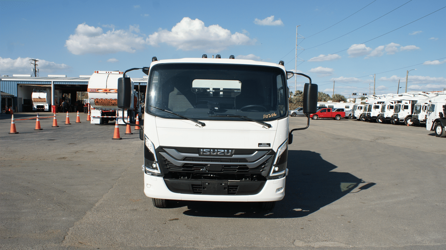 06_2026_Isuzu_Rear_Loader_110206_6
