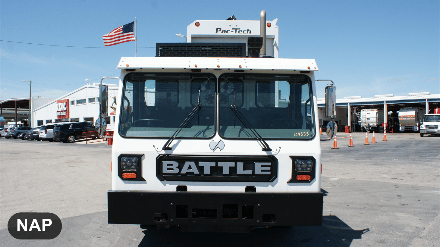 06_2027_battle_motors_side_loader_110449_6