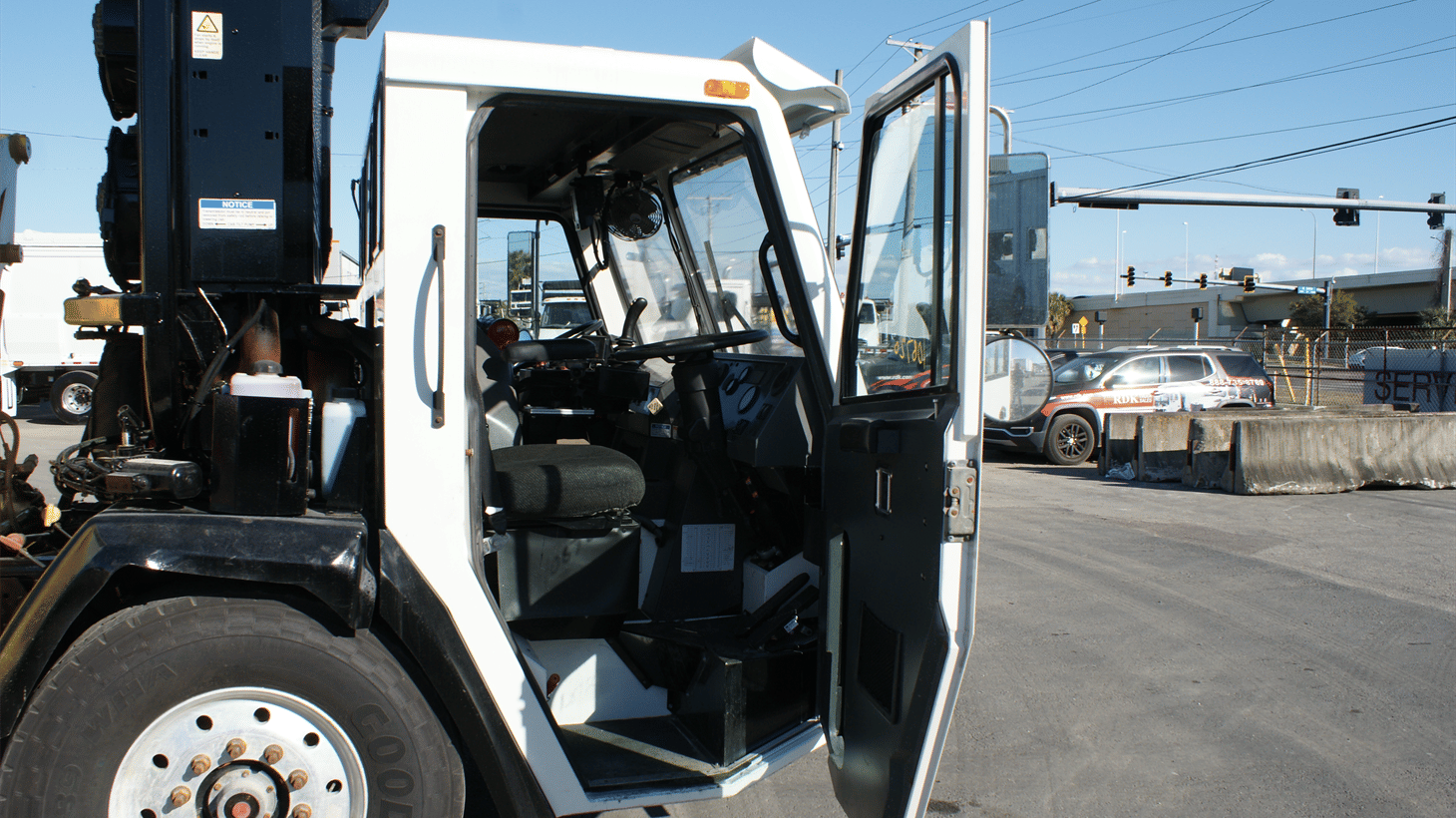 07_2022_CCC_Side_loader_garbage_truck_108720_15