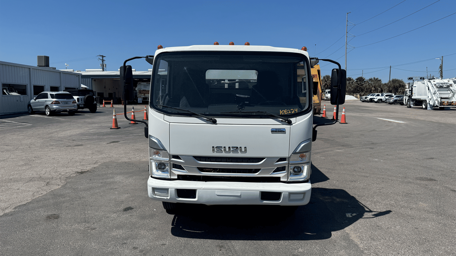 08_2022_isuzu_rear_loader_garbage_truck_108224_16