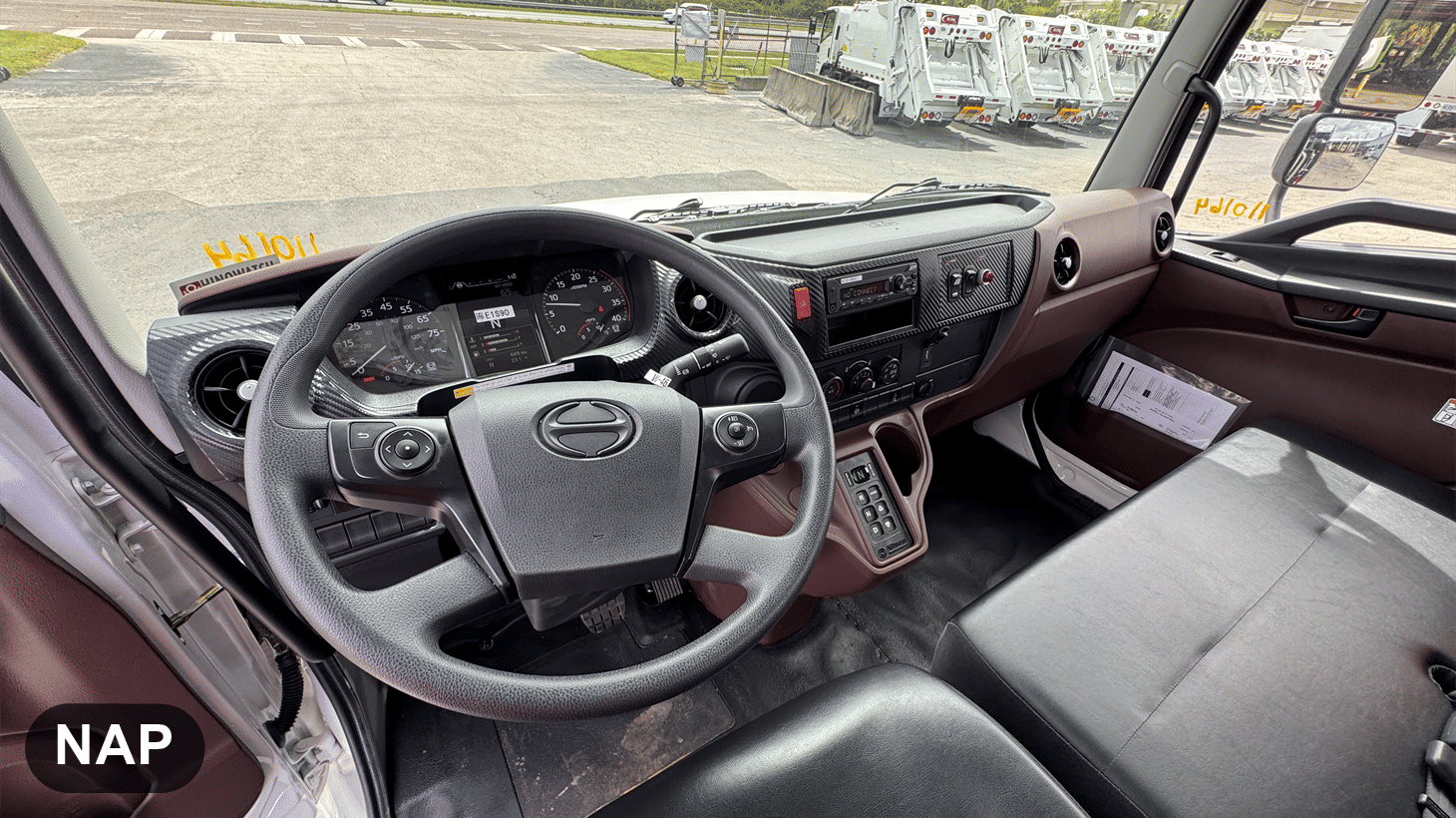 08_2026_Hino_Grapple_Truck_1101578