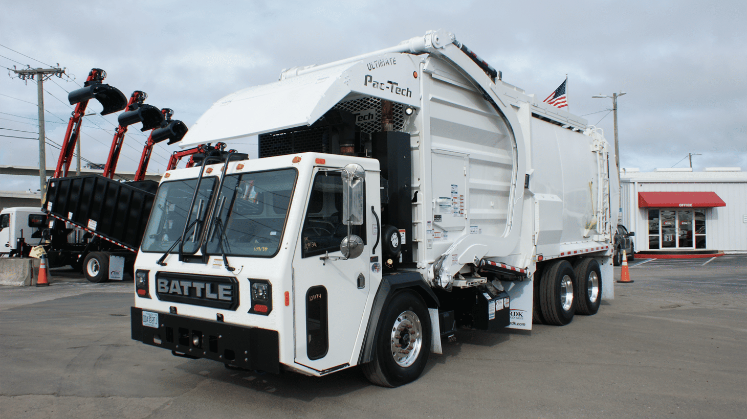 09_2024_battle_motors_front_loader_garbage_truck_109134_4-2