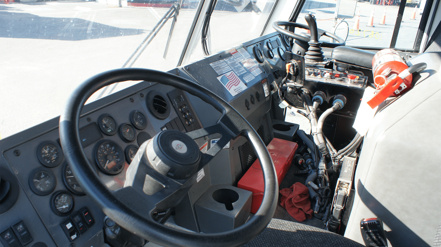 11_2022_CCC_Side_loader_garbage_truck_108720_19