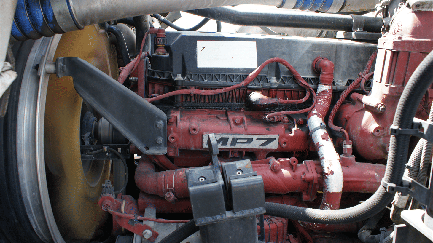 11_2023_mack_side_loader_garbage_truck_108493_19