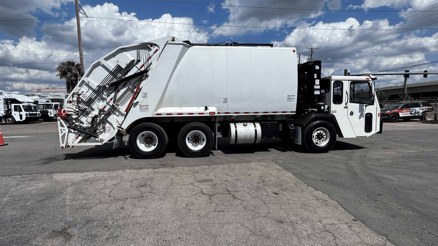 12_2024_battle_motors_rear_loader_garbage_truck_108213_2