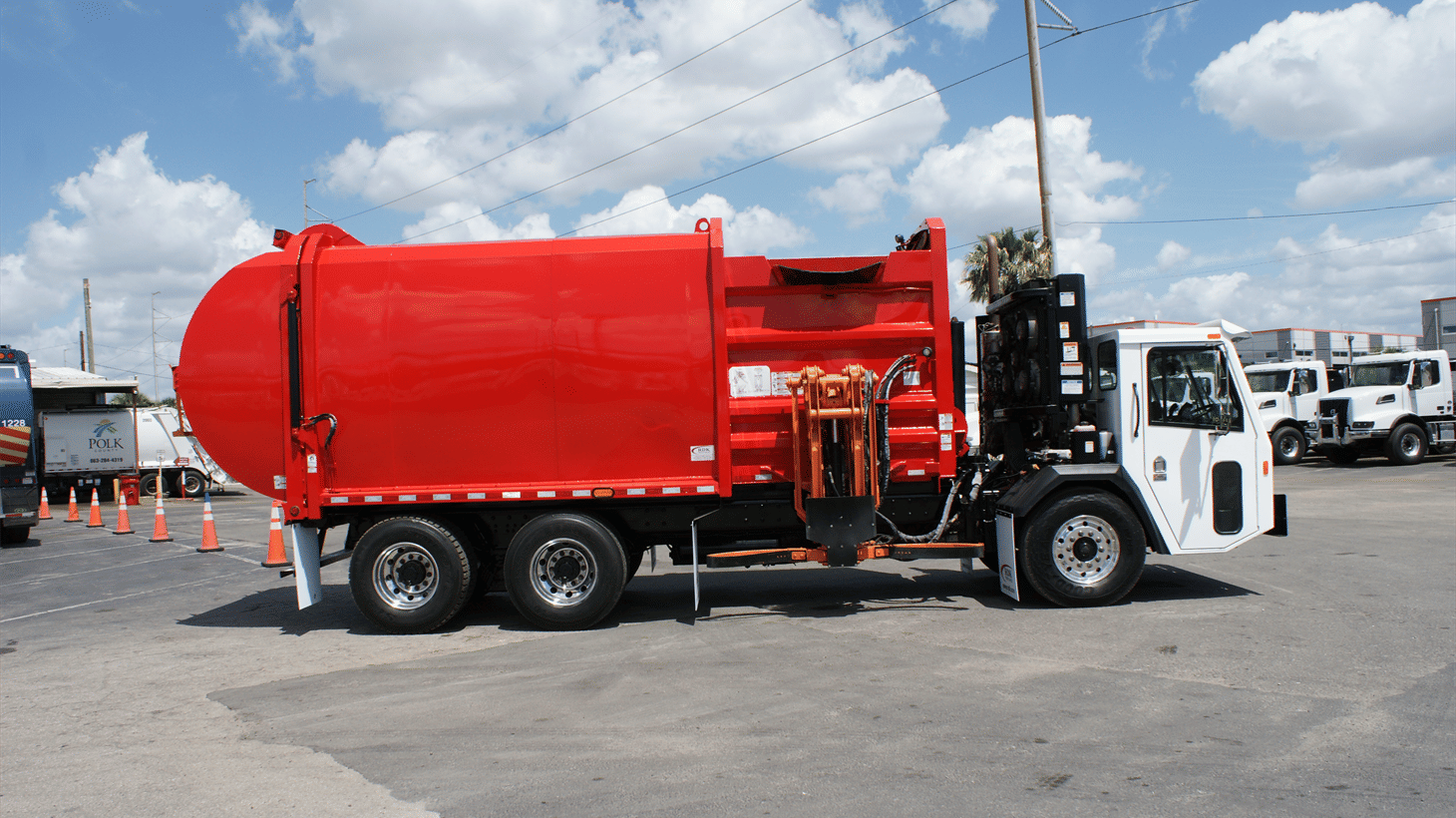 12_2024_battle_motors_side_loader_garbage_truck_108801_3