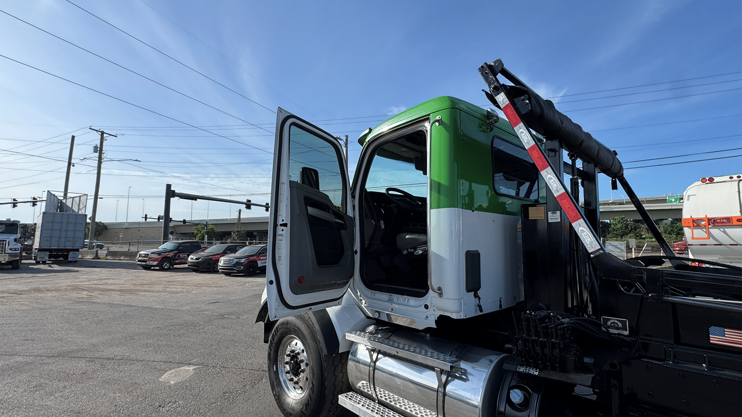 13_2020_kenwoth_roll_off_truck_110350_20