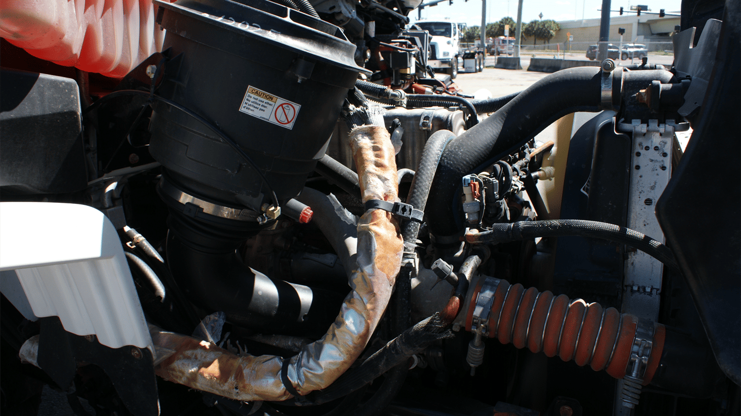 13_2022_freightliner_side_loader_garbage_truck_108141_20