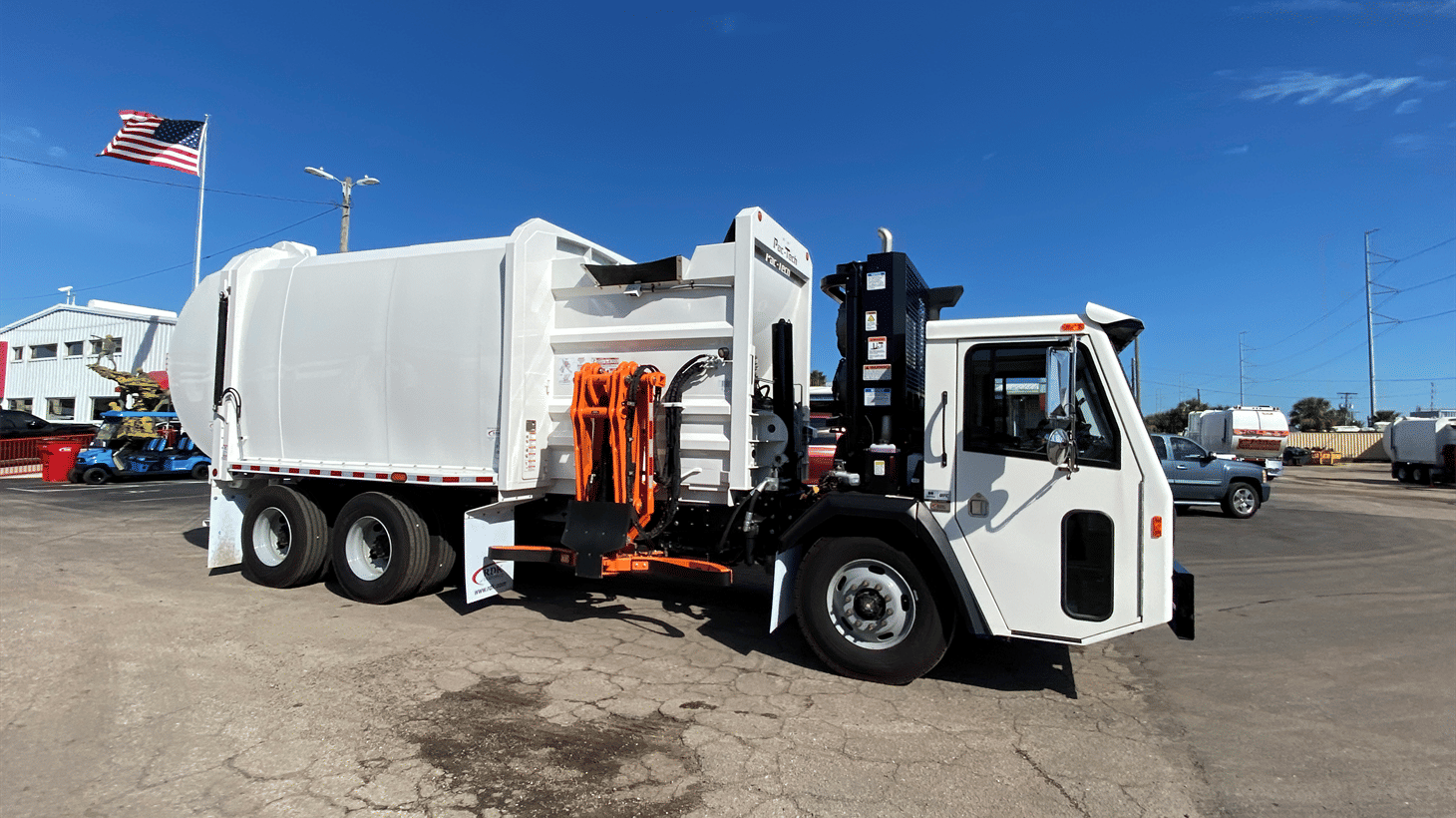 13_2024_battle_motors_front_loader_garbage_truck_109279_3