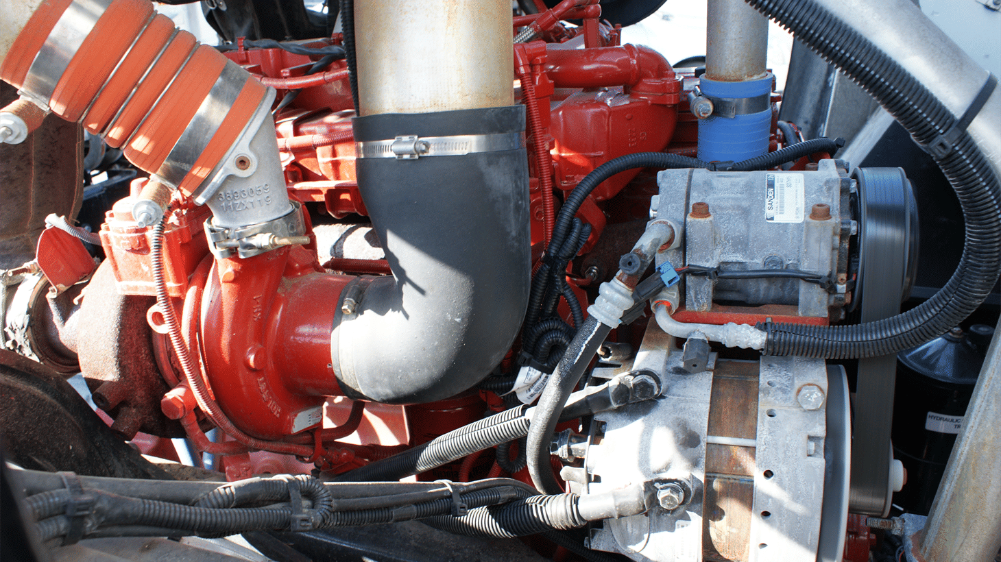 13_2024_battle_motors_side_loader_garbage_truck_109275_20