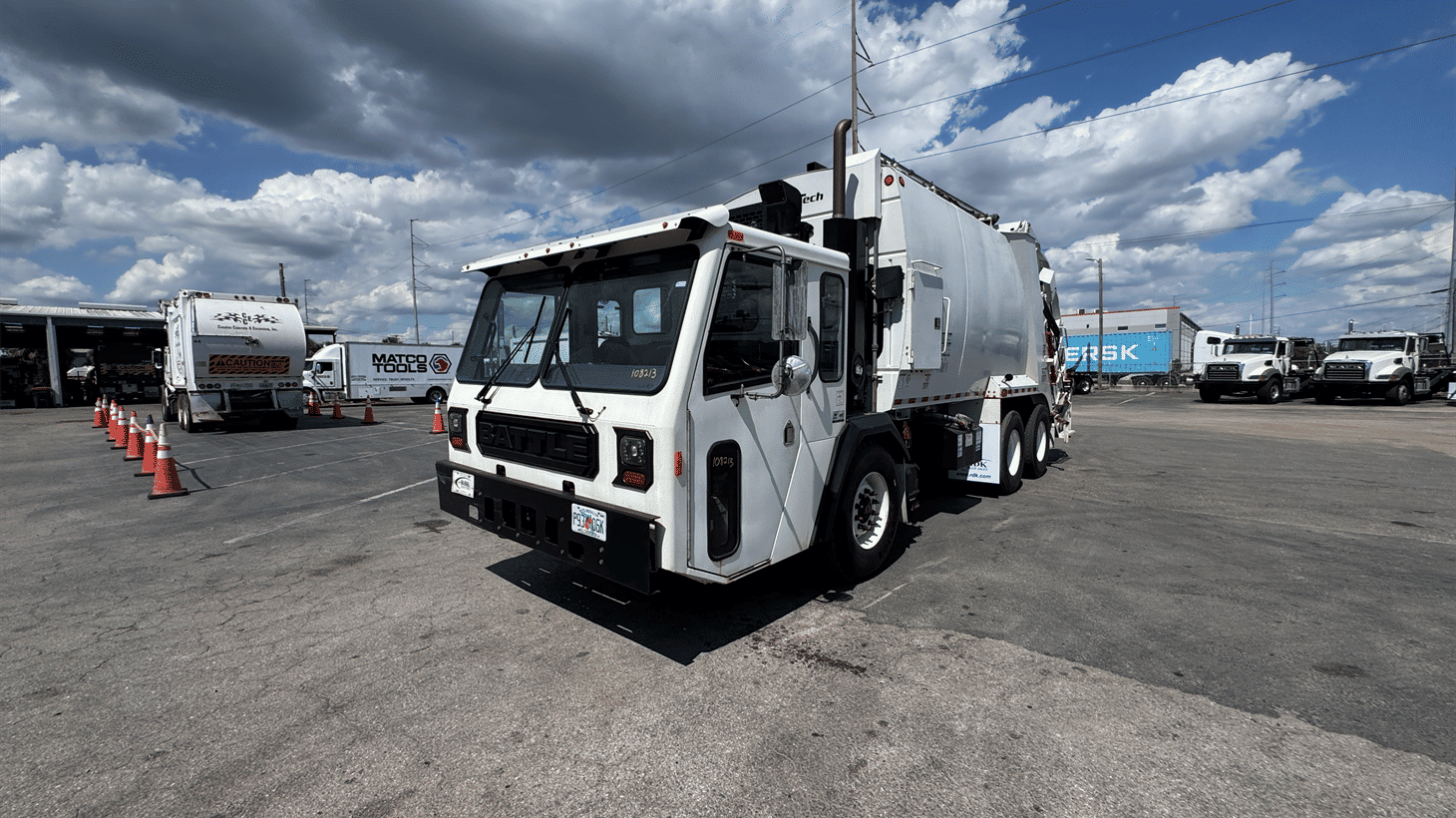 14_2024_battle_motors_rear_loader_garbage_truck_108213_4