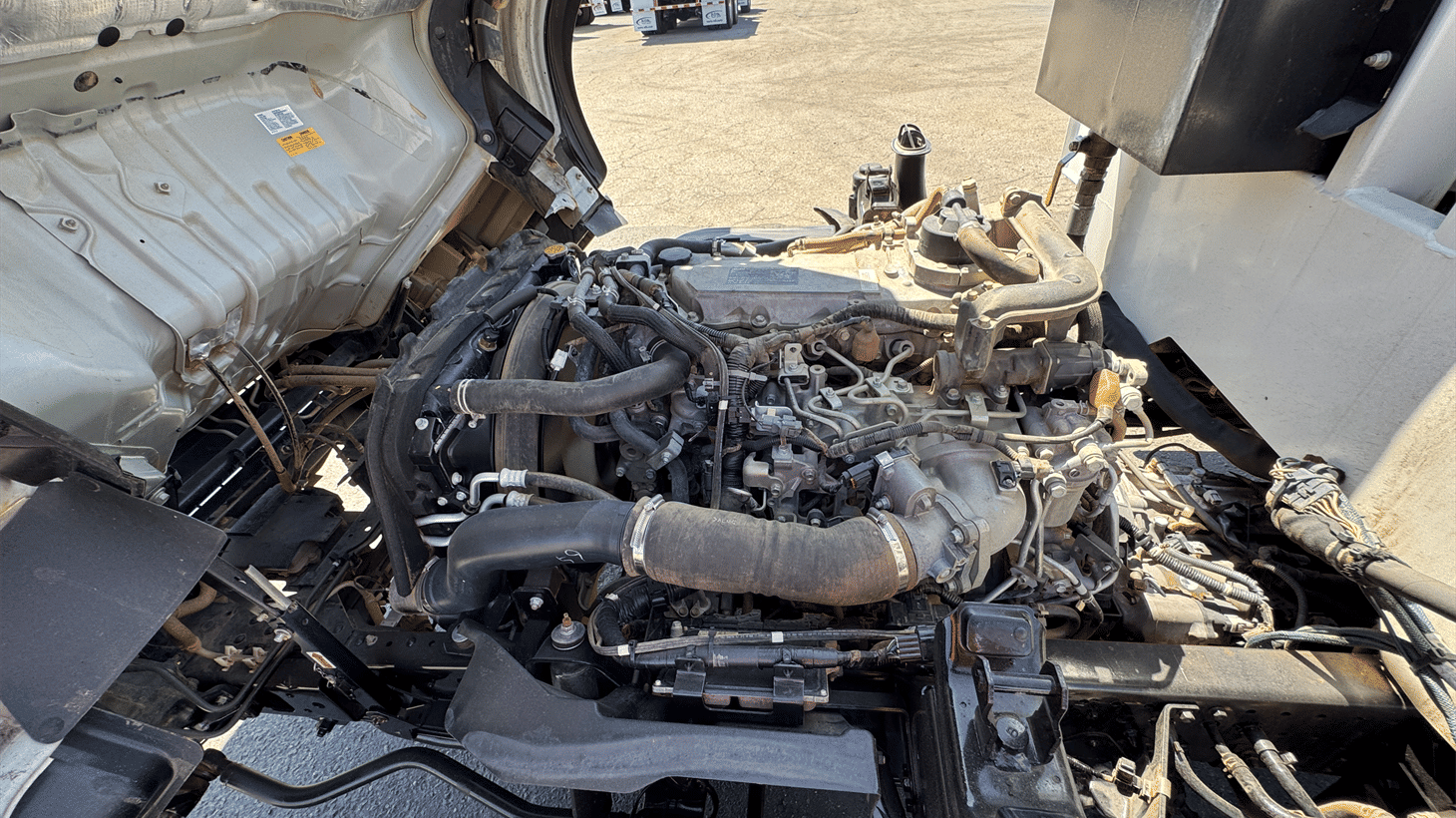 15_2022_isuzu_rear_loader_garbage_truck_108224_22