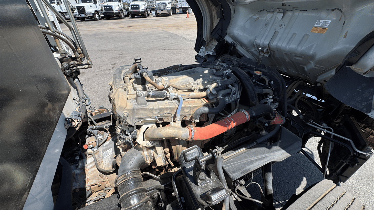 16_2022_isuzu_rear_loader_garbage_truck_108224_23