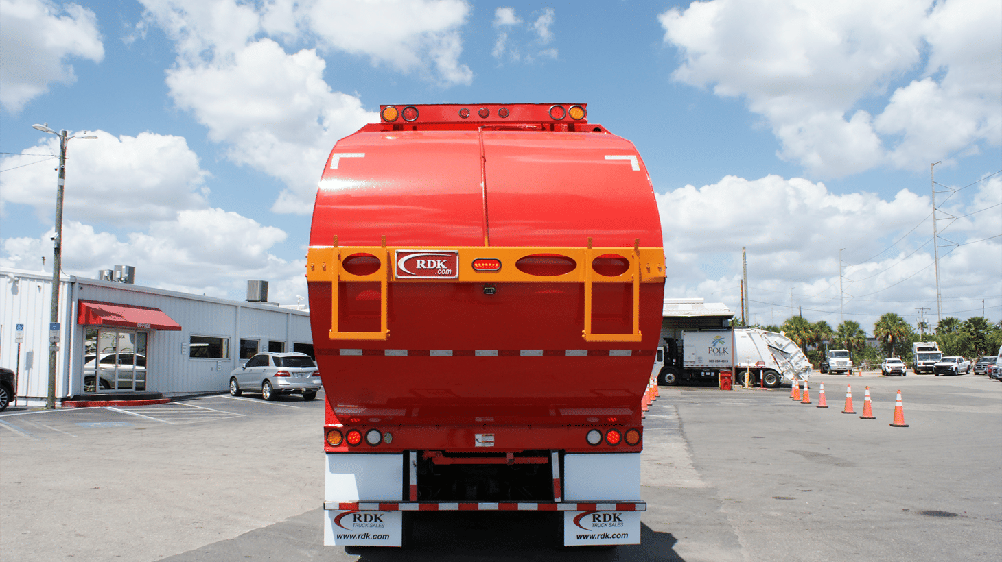16_2024_battle_motors_side_loader_garbage_truck_108801_7