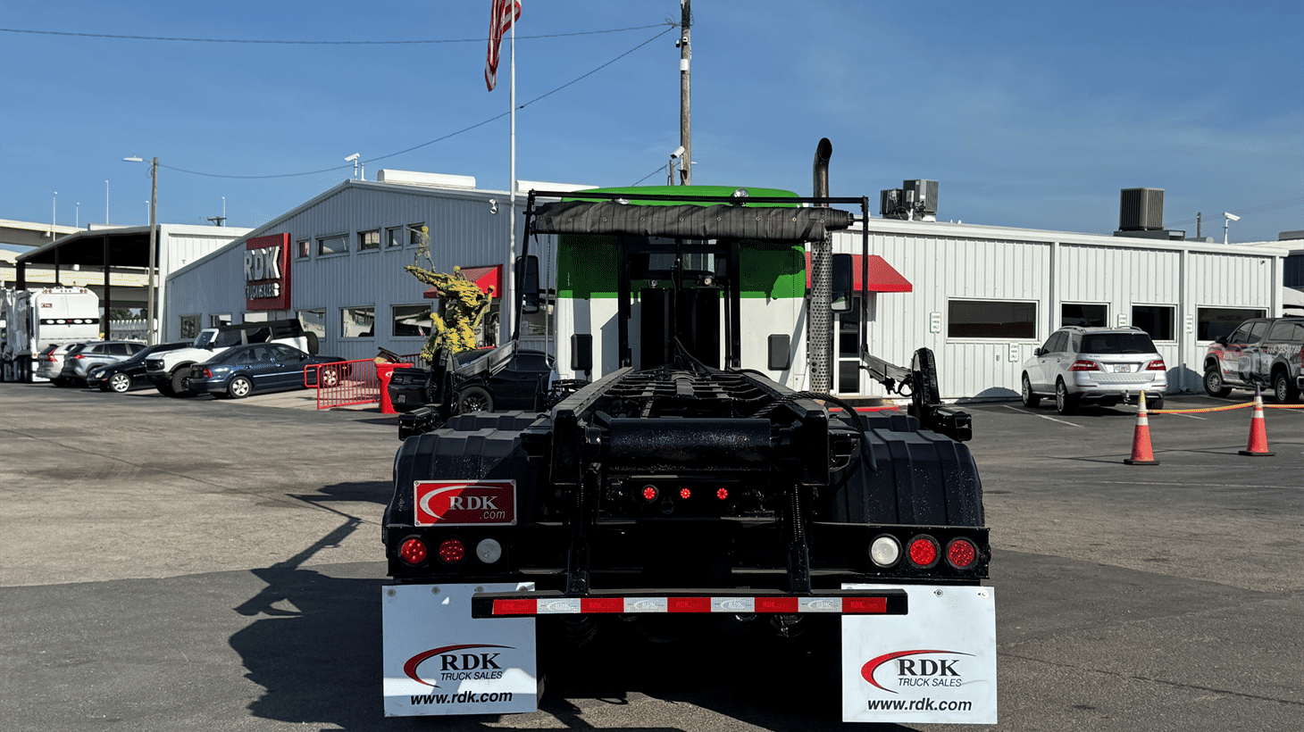 17_2020_kenwoth_roll_off_truck_110350_6