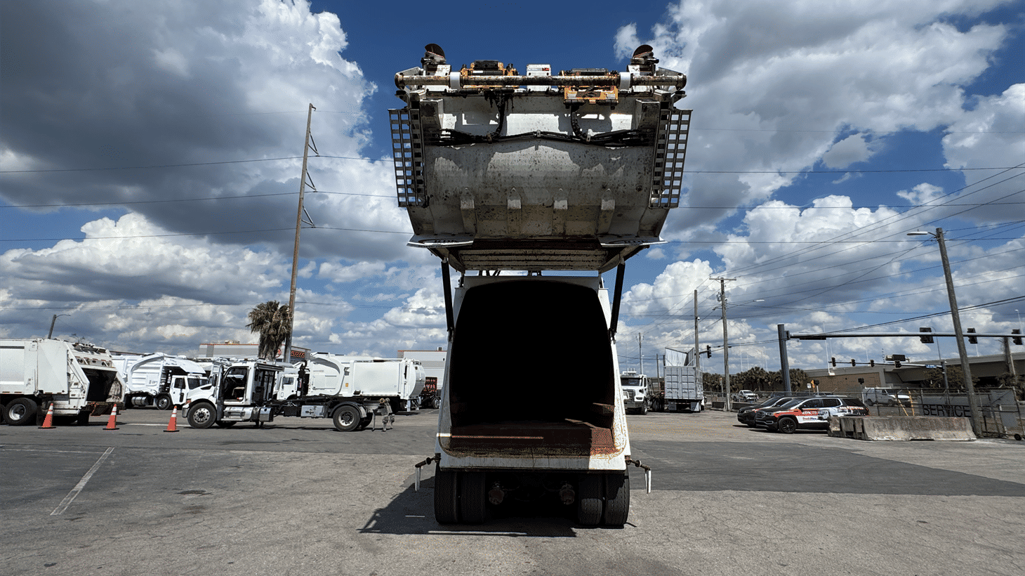 18_2024_battle_motors_rear_loader_garbage_truck_108213_8