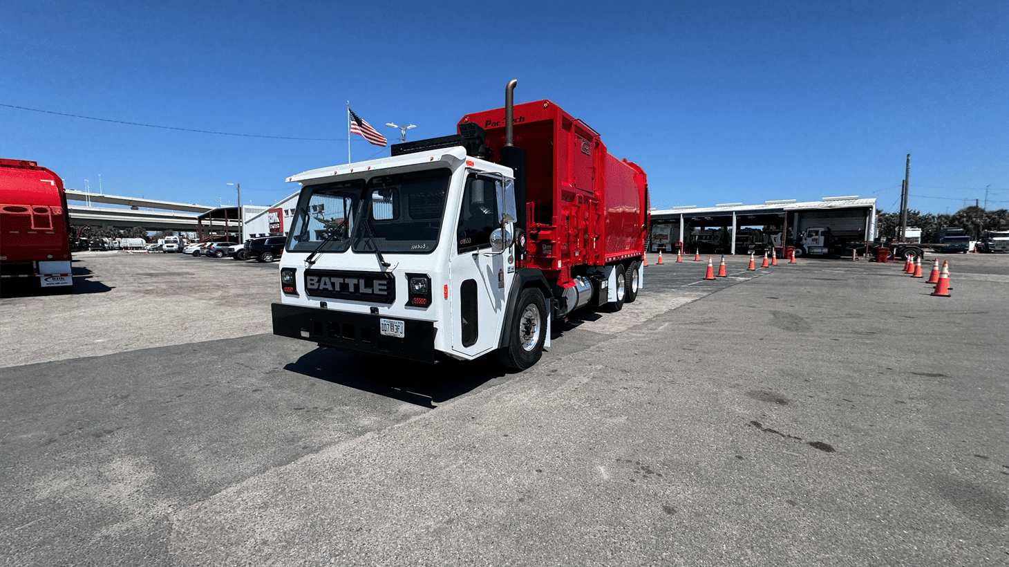 18_2024_battle_motors_side_loader_garbage_truck_108553_5