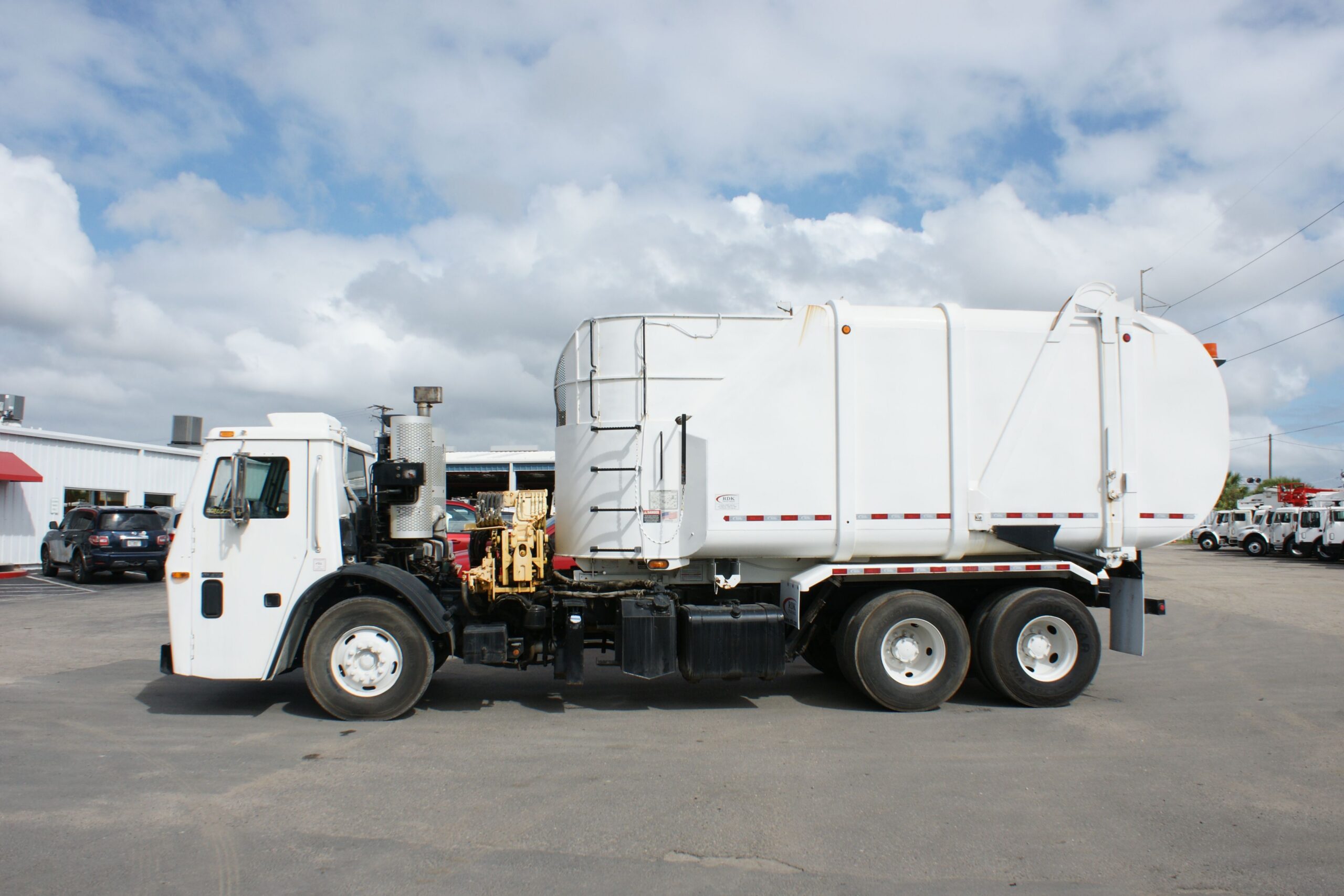 201220Mack20Side20Loader20108027204