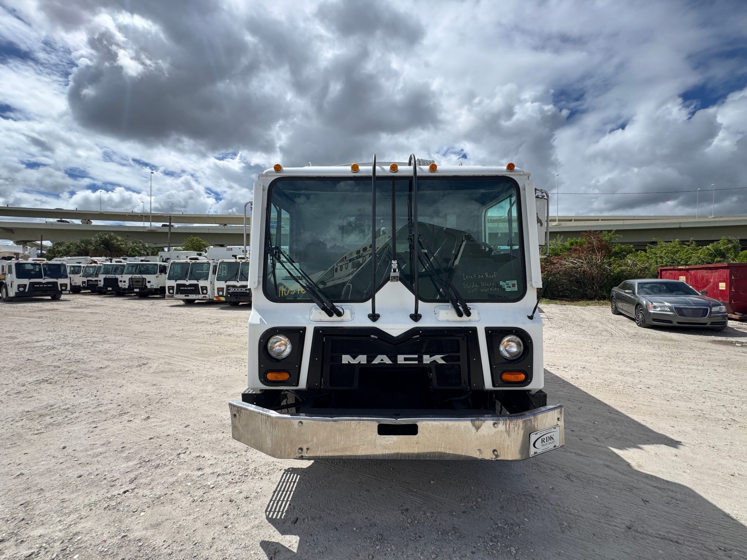 201420Mack20Rear20Loader20110216202