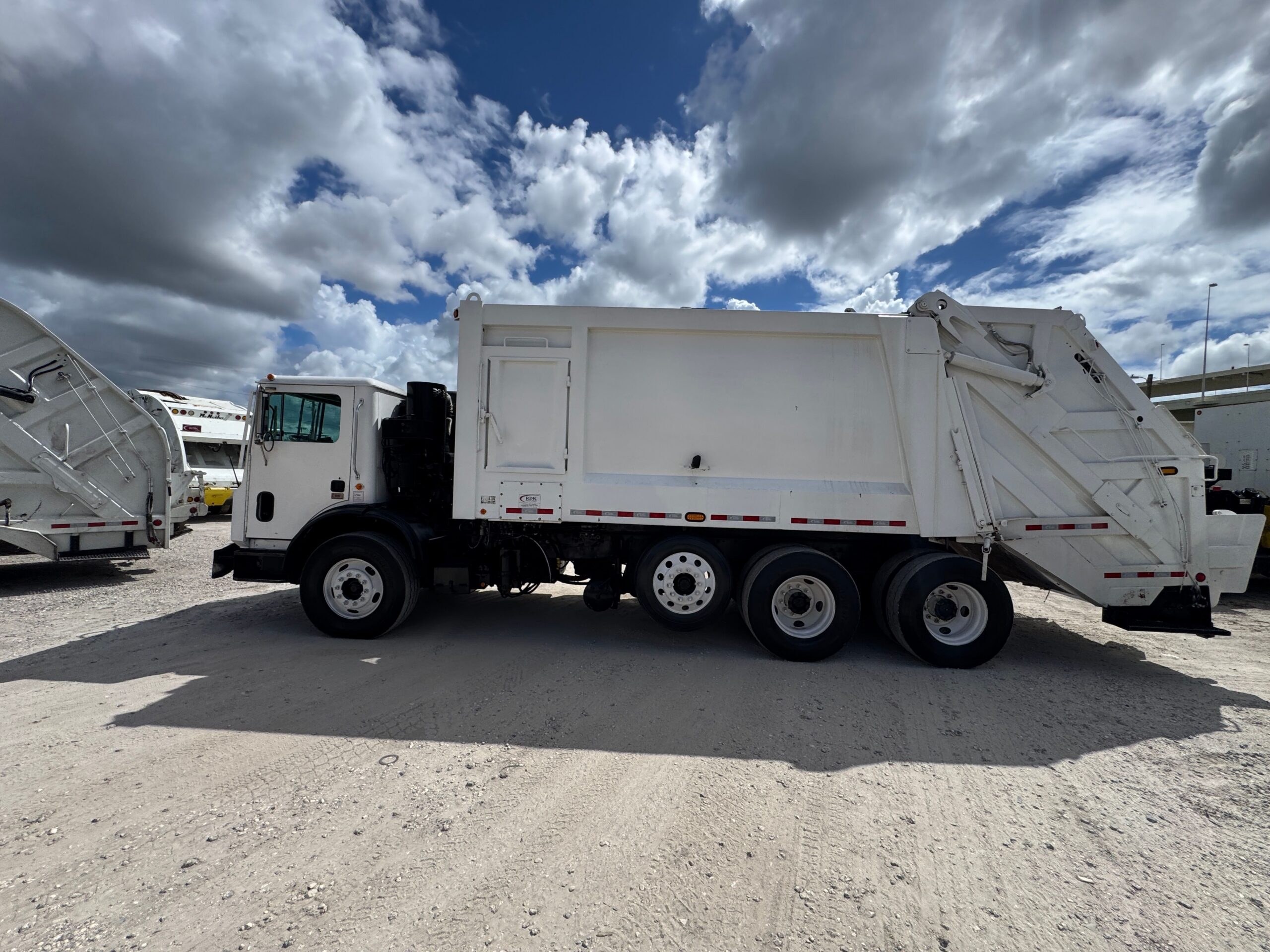 201420Mack20Rear20Loader20110216204