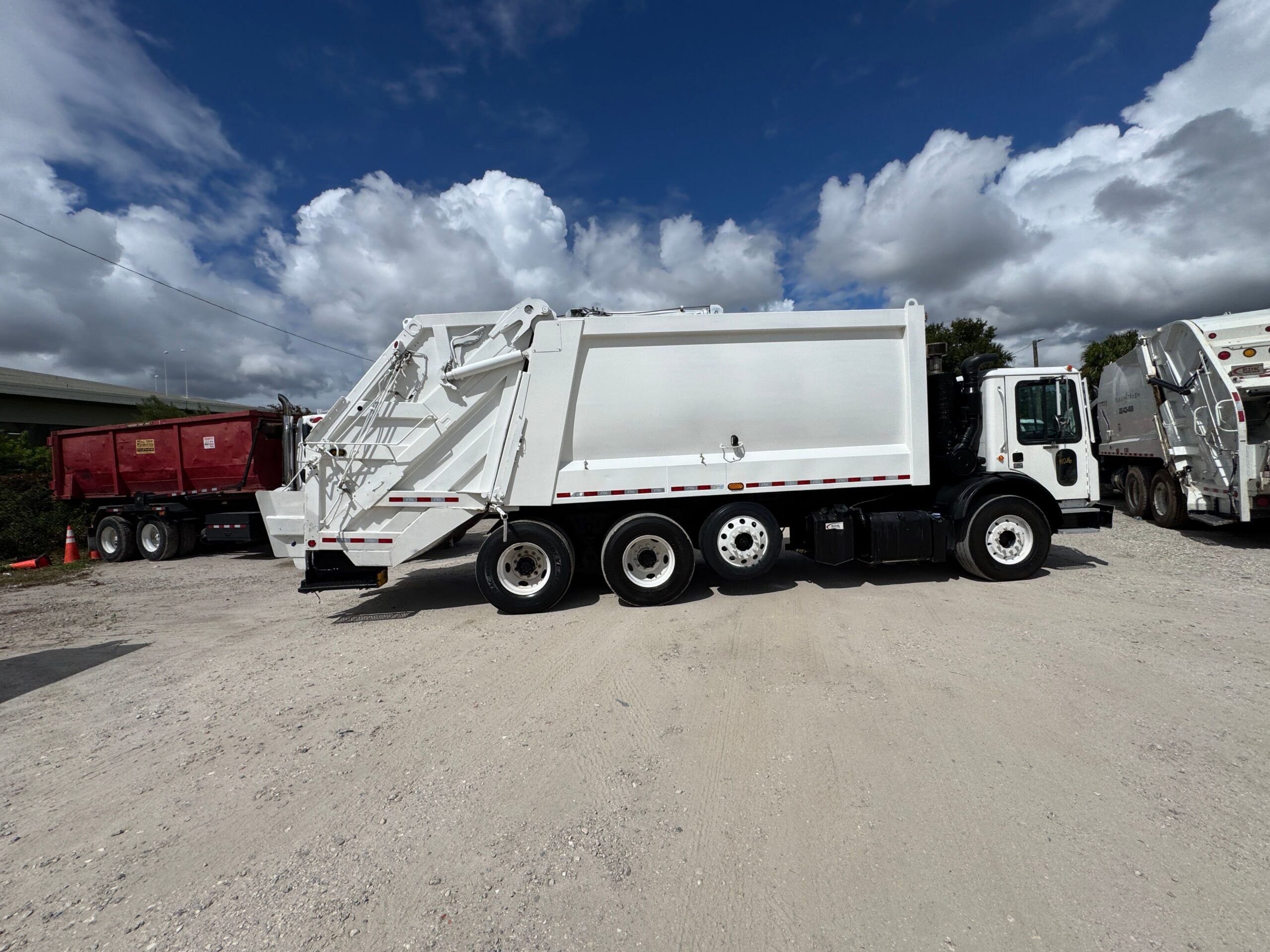 201420Mack20Rear20Loader20110216206