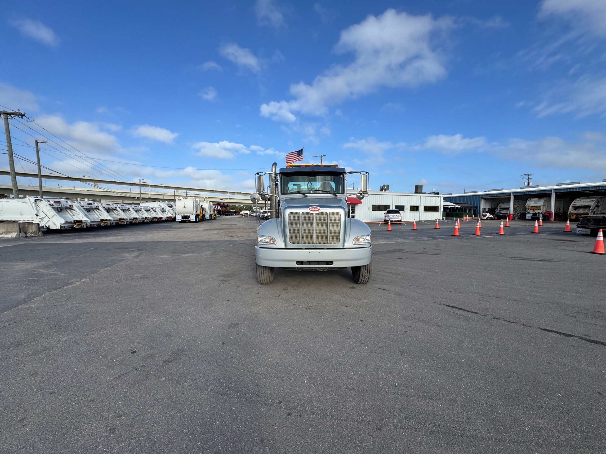 201520Peterbilt20CDU20110411204