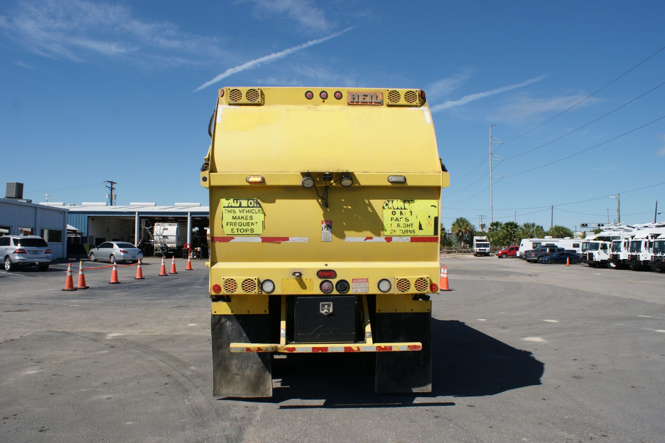 201620Autocar20Side20Loader20110392205