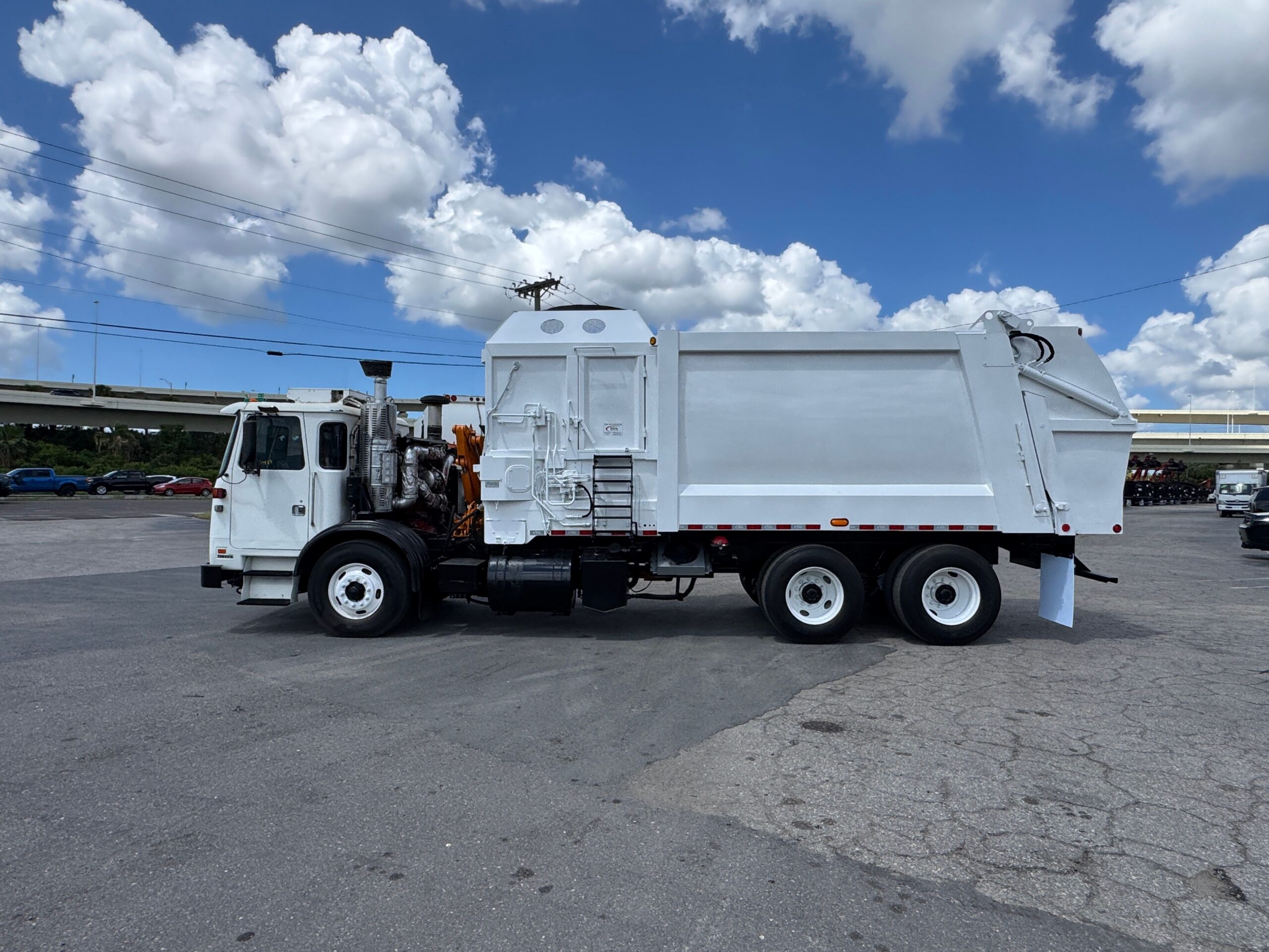 201620Autocar20Side20Loader20110427204