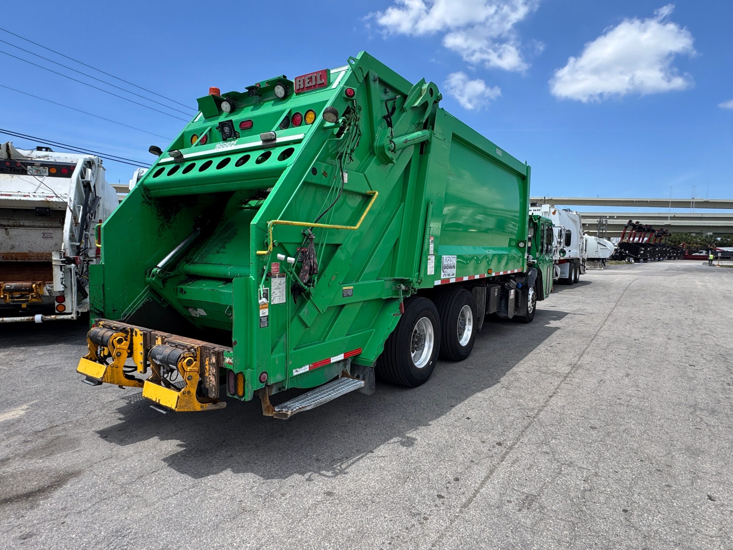 201620CCC20Rear20Loader20110469202