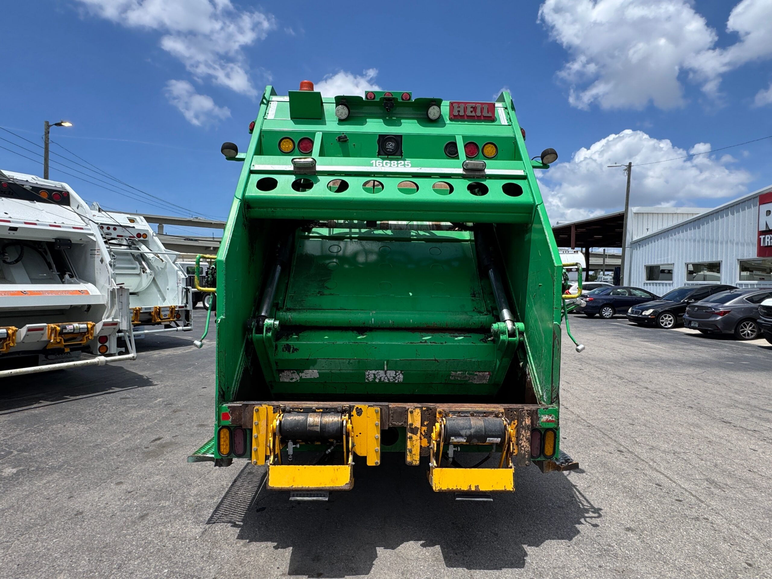 201620CCC20Rear20Loader20110469203
