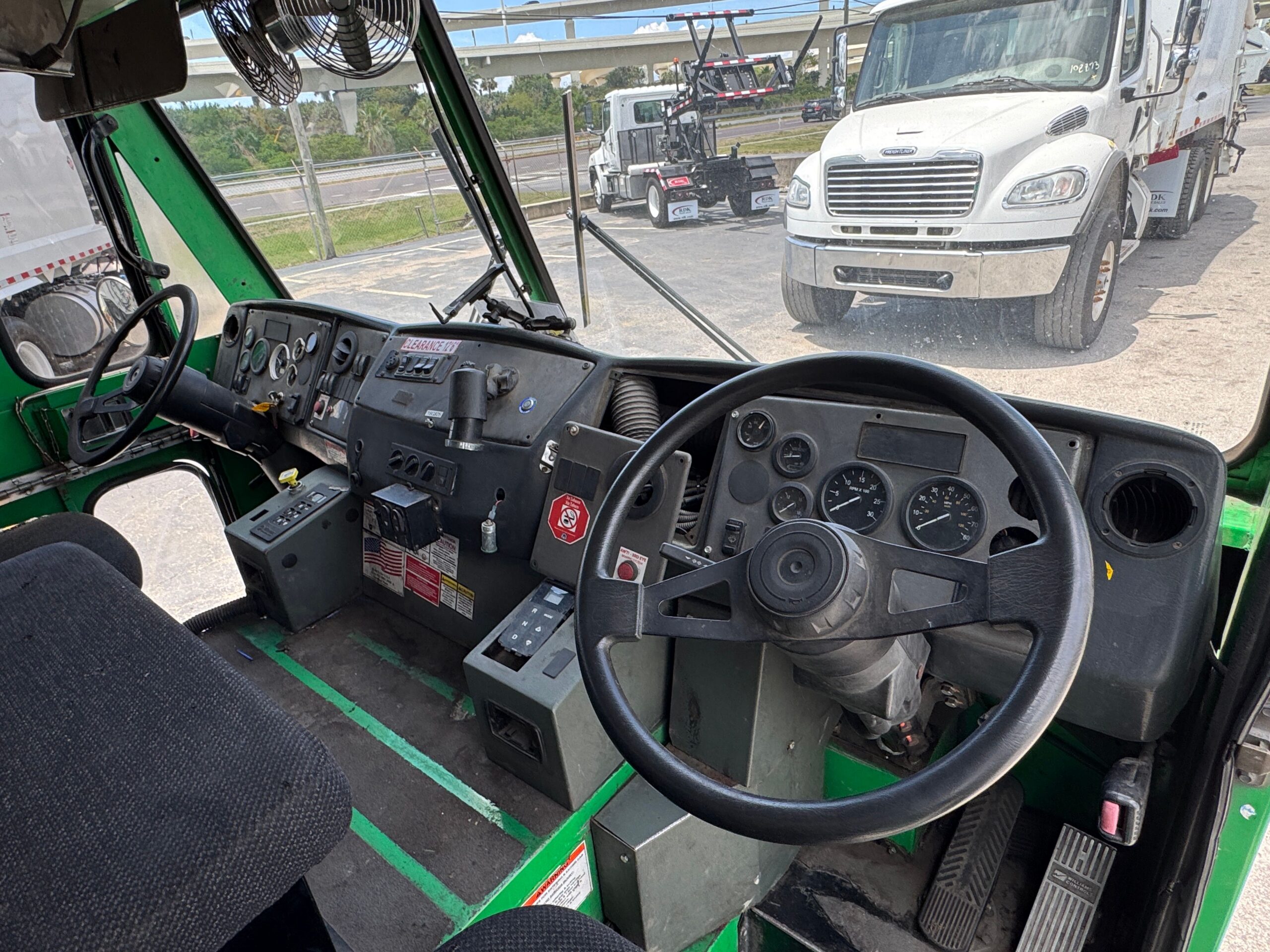 201620CCC20Rear20Loader20110469209