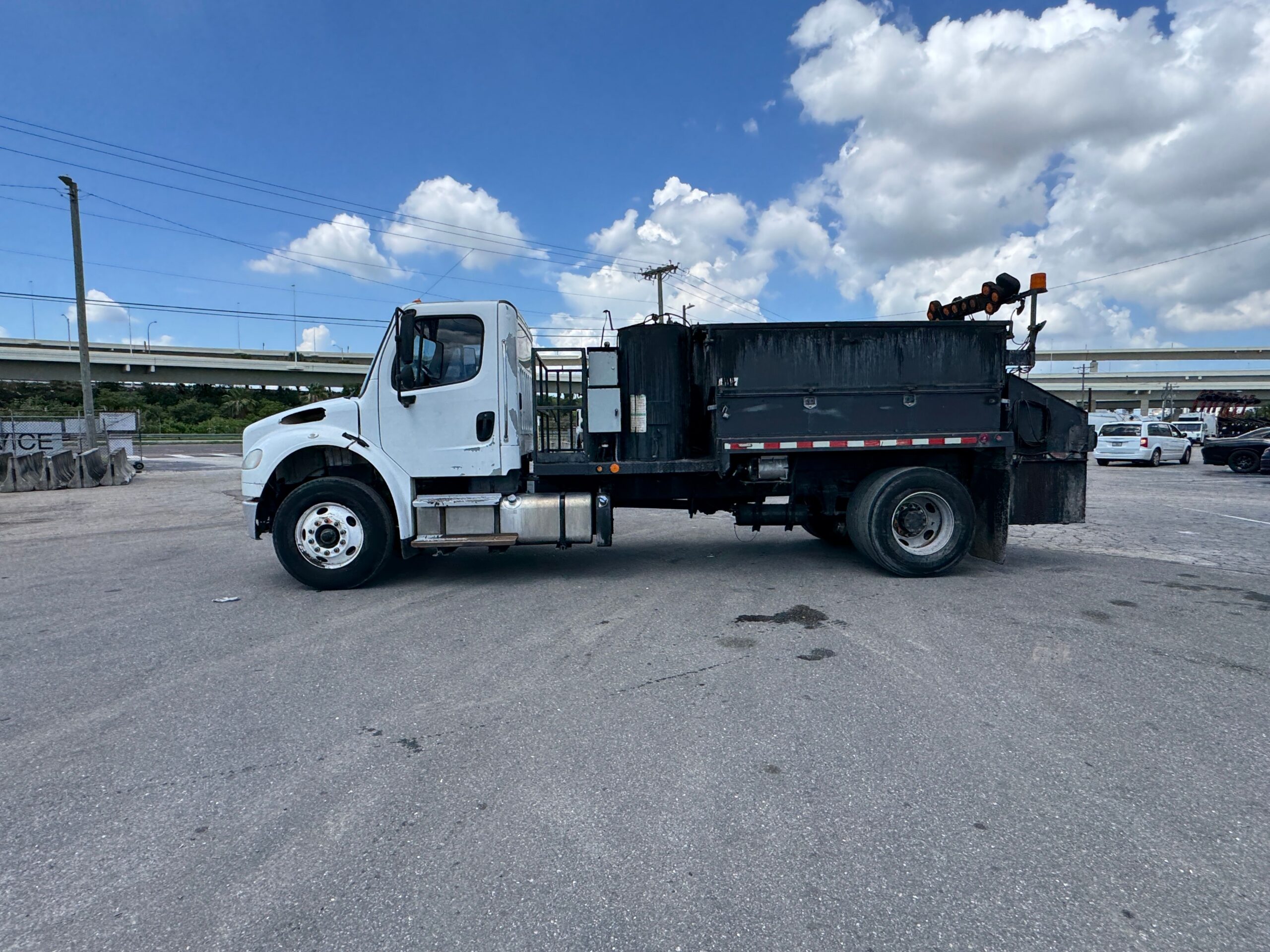 201620Freightliner20Special20Equipment20110473202