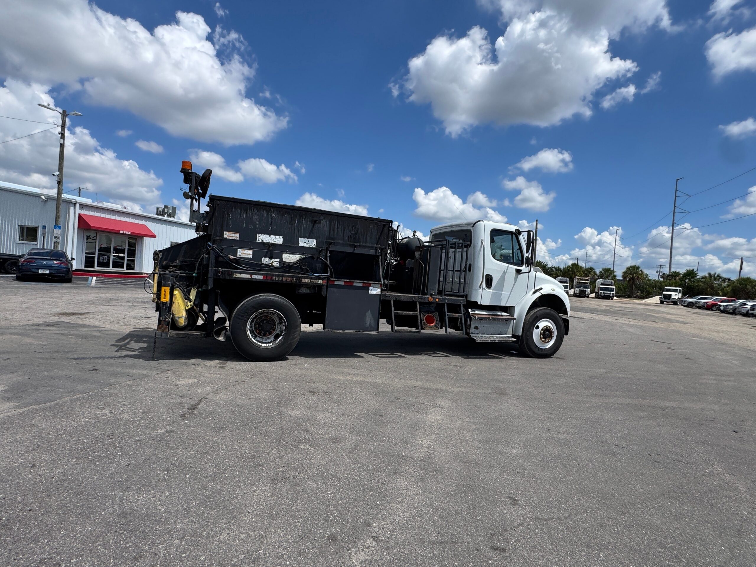 201620Freightliner20Special20Equipment20110473206
