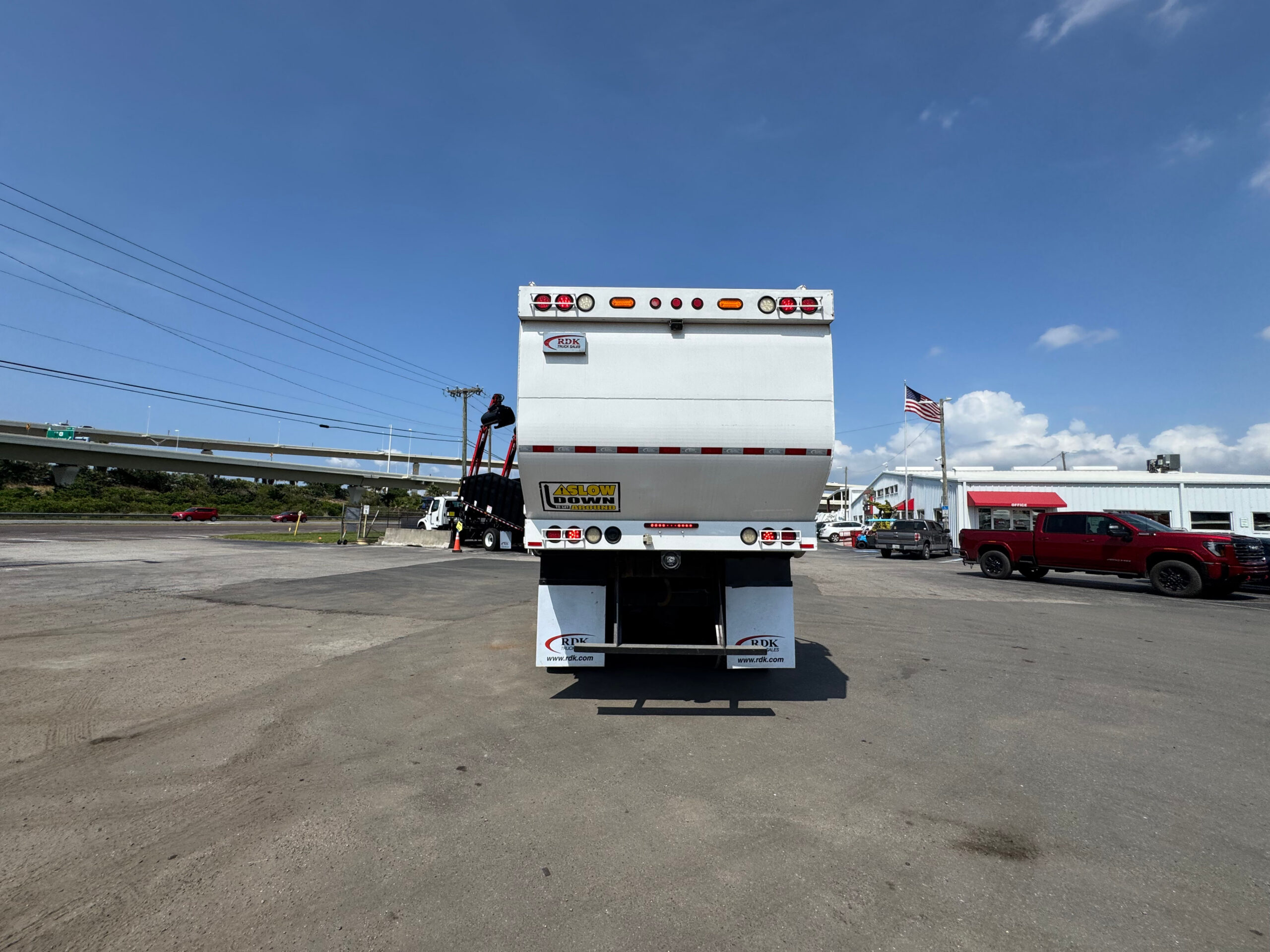 201720Mack20Side20Loader20109097204