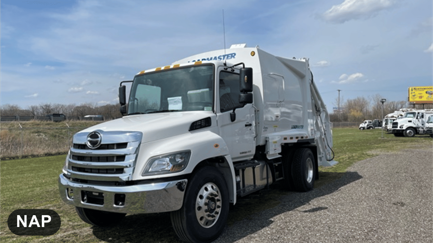 202720hino20rear20loader20110476202-2