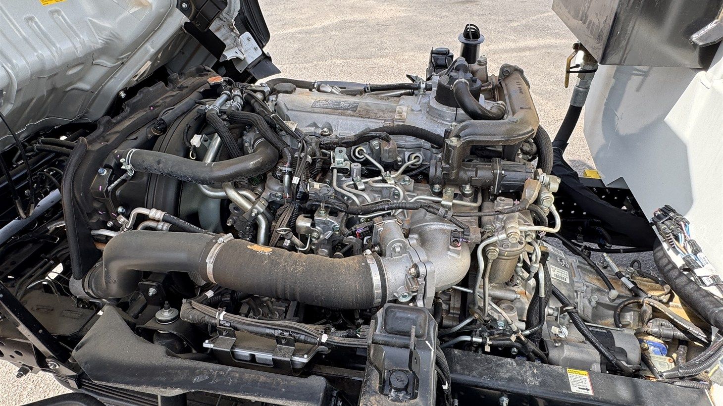 21_2026_isuzu_rear_loader_garbage_truck_110251_9