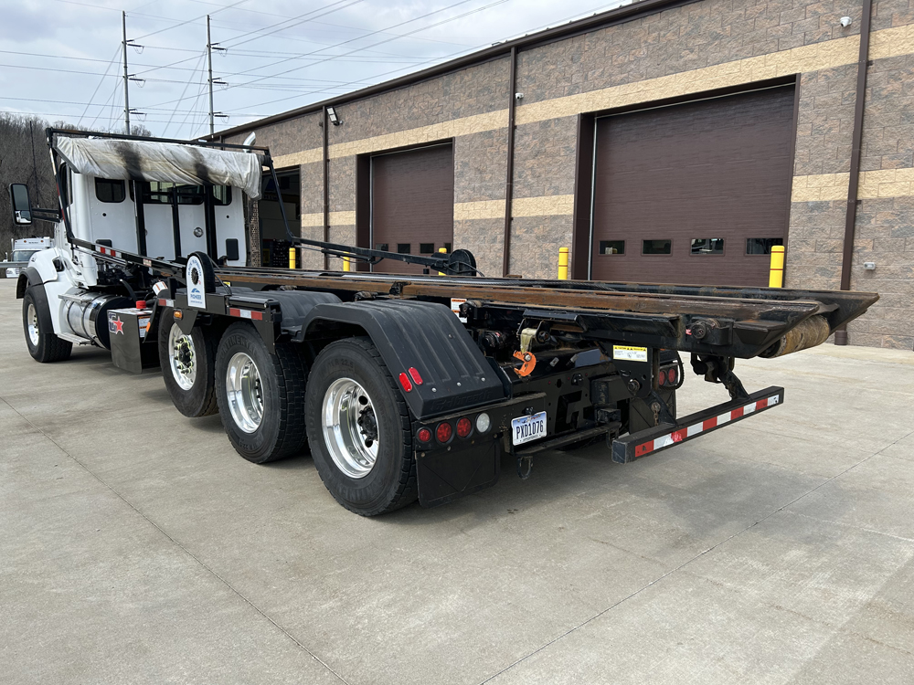 L7757 Kenworth Roll Off (8)